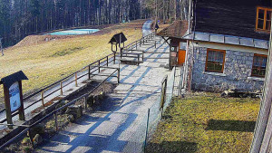SkiAreál - Horský hotel Vsacký Cáb - Terasa horského hotelu - 4.3.2026 v 08:15