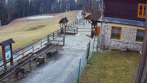 SkiAreál - Horský hotel Vsacký Cáb - Terasa horského hotelu - 4.3.2026 v 12:45 SkiAreál - Horský hotel Vsacký Cáb - Terasa horského hotelu - 4.3.2026 v 12:45