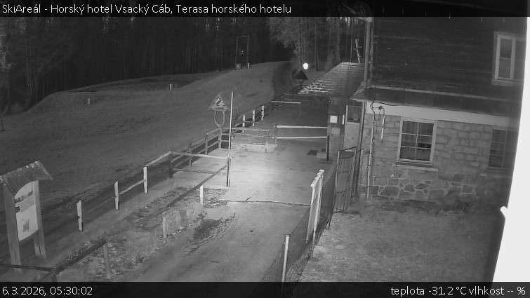 SkiAreál - Horský hotel Vsacký Cáb - Terasa horského hotelu - 6.3.2026 v 05:30