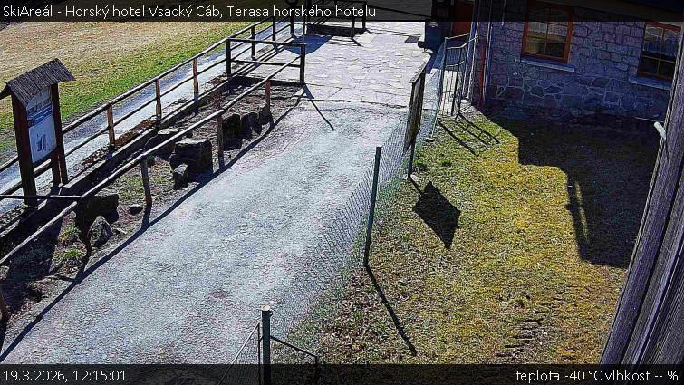 SkiAreál - Horský hotel Vsacký Cáb - Terasa horského hotelu - 19.3.2026 v 12:15
