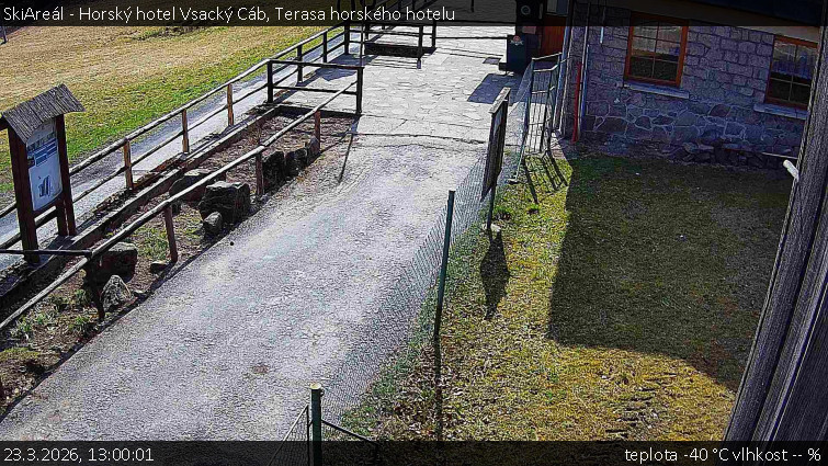SkiAreál - Horský hotel Vsacký Cáb - Terasa horského hotelu - 23.3.2026 v 13:00