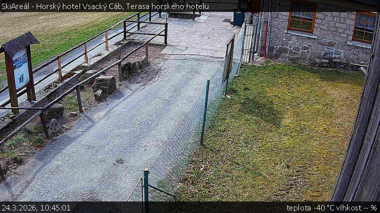 SkiAreál - Horský hotel Vsacký Cáb - Terasa horského hotelu - 24.3.2026 v 10:45