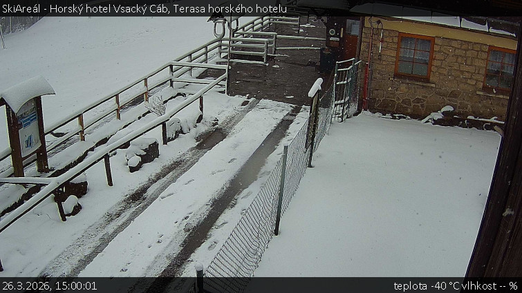 SkiAreál - Horský hotel Vsacký Cáb - Terasa horského hotelu - 26.3.2026 v 15:00