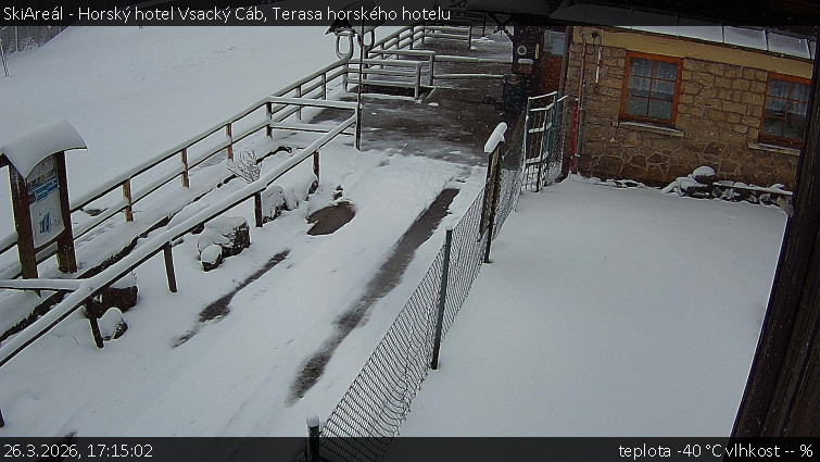 SkiAreál - Horský hotel Vsacký Cáb - Terasa horského hotelu - 26.3.2026 v 17:15