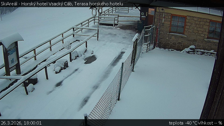 SkiAreál - Horský hotel Vsacký Cáb - Terasa horského hotelu - 26.3.2026 v 18:00