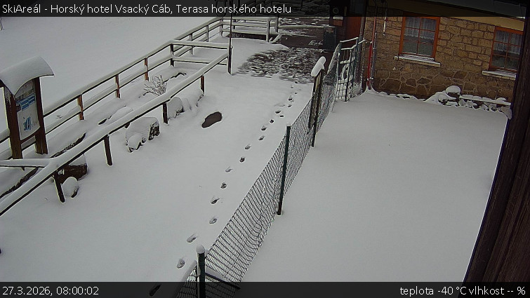 SkiAreál - Horský hotel Vsacký Cáb - Terasa horského hotelu - 27.3.2026 v 08:00