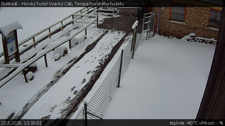 SkiAreál - Horský hotel Vsacký Cáb - Terasa horského hotelu - 27.3.2026 v 13:30