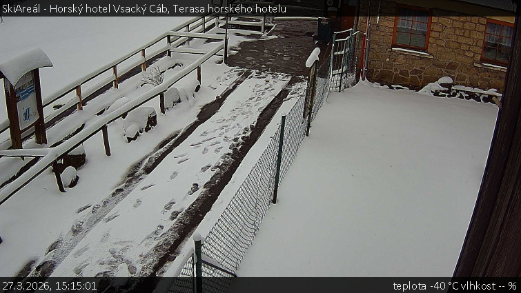 SkiAreál - Horský hotel Vsacký Cáb - Terasa horského hotelu - 27.3.2026 v 15:15