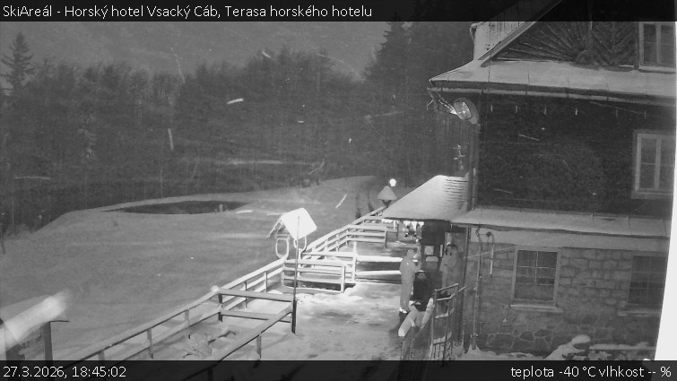 SkiAreál - Horský hotel Vsacký Cáb - Terasa horského hotelu - 27.3.2026 v 18:45