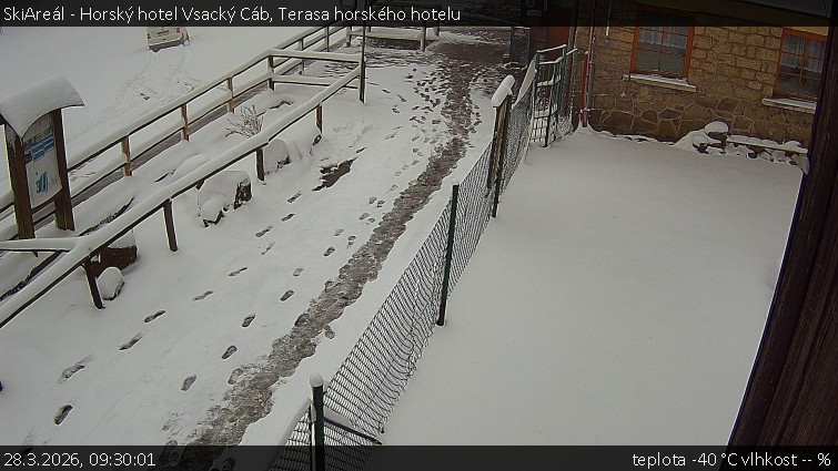 SkiAreál - Horský hotel Vsacký Cáb - Terasa horského hotelu - 28.3.2026 v 09:30