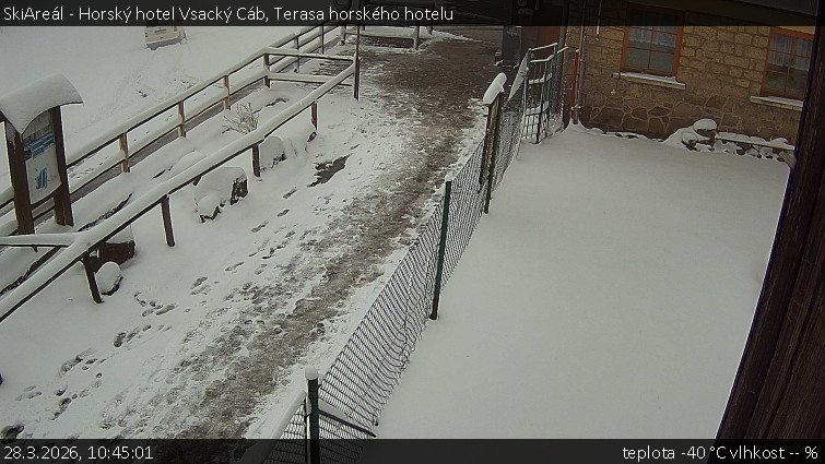 SkiAreál - Horský hotel Vsacký Cáb - Terasa horského hotelu - 28.3.2026 v 10:45