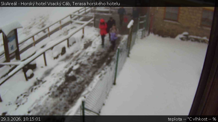 SkiAreál - Horský hotel Vsacký Cáb - Terasa horského hotelu - 29.3.2026 v 10:15