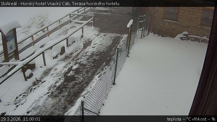 SkiAreál - Horský hotel Vsacký Cáb - Terasa horského hotelu - 29.3.2026 v 11:00