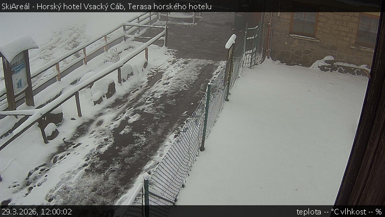 SkiAreál - Horský hotel Vsacký Cáb - Terasa horského hotelu - 29.3.2026 v 12:00