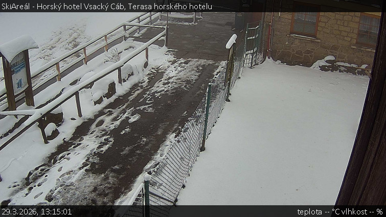 SkiAreál - Horský hotel Vsacký Cáb - Terasa horského hotelu - 29.3.2026 v 13:15