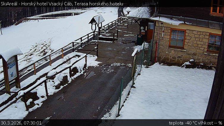 SkiAreál - Horský hotel Vsacký Cáb - Terasa horského hotelu - 30.3.2026 v 07:30