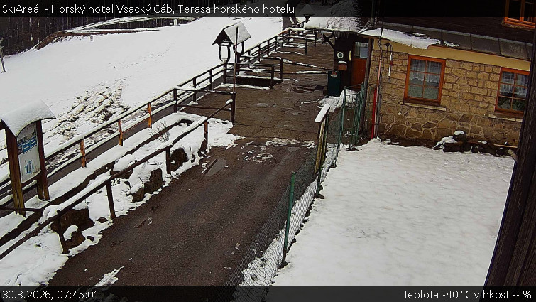 SkiAreál - Horský hotel Vsacký Cáb - Terasa horského hotelu - 30.3.2026 v 07:45