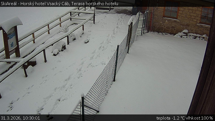 SkiAreál - Horský hotel Vsacký Cáb - Terasa horského hotelu - 31.3.2026 v 10:30