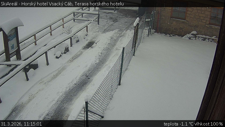 SkiAreál - Horský hotel Vsacký Cáb - Terasa horského hotelu - 31.3.2026 v 11:15