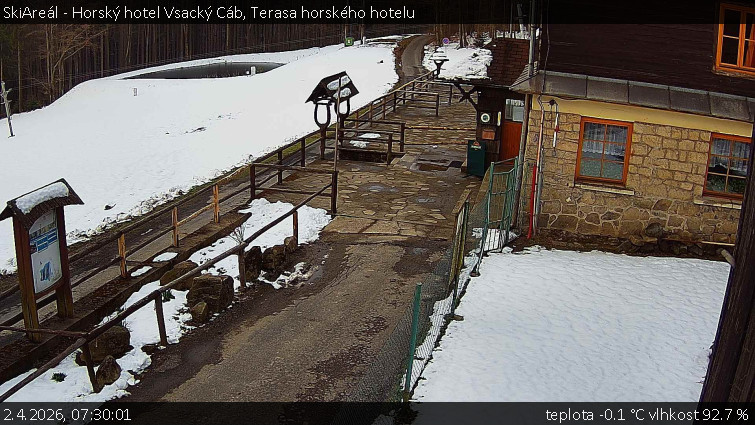 SkiAreál - Horský hotel Vsacký Cáb - Terasa horského hotelu - 2.4.2026 v 07:30