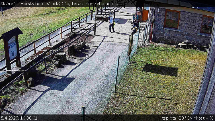 SkiAreál - Horský hotel Vsacký Cáb - Terasa horského hotelu - 5.4.2026 v 10:00