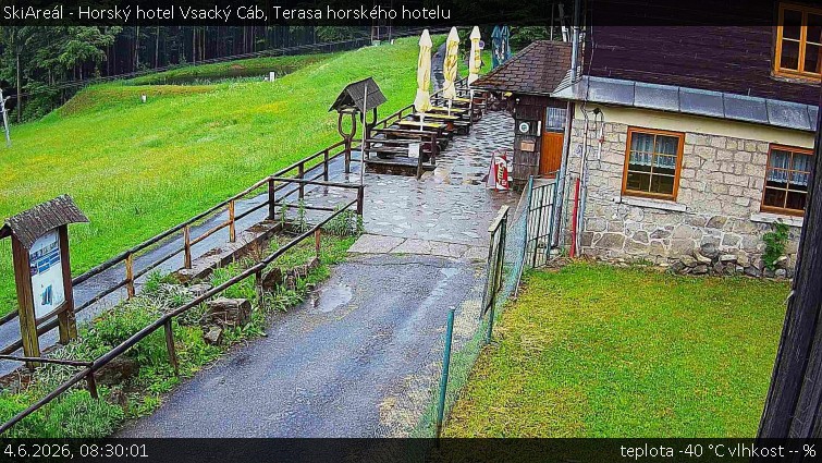 SkiAreál - Horský hotel Vsacký Cáb - Terasa horského hotelu - 4.6.2026 v 08:30