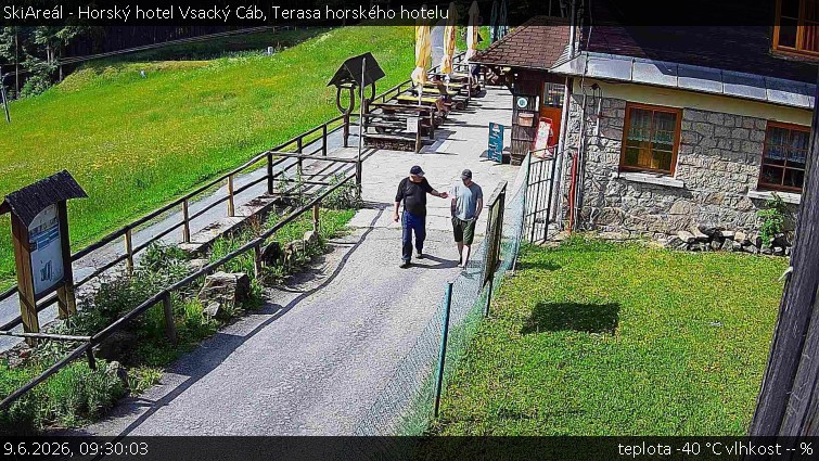 SkiAreál - Horský hotel Vsacký Cáb - Terasa horského hotelu - 9.6.2026 v 09:30