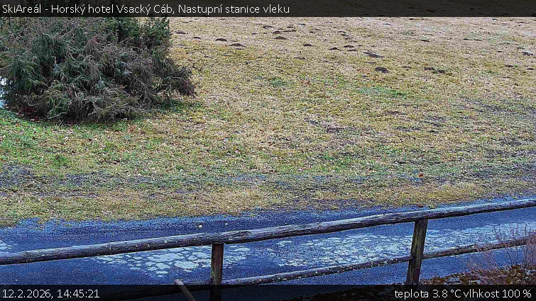 SkiAreál - Horský hotel Vsacký Cáb - Nastupní stanice vleku - 12.2.2026 v 14:45