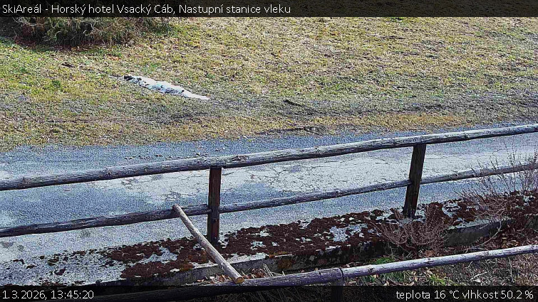 SkiAreál - Horský hotel Vsacký Cáb - Nastupní stanice vleku - 1.3.2026 v 13:45