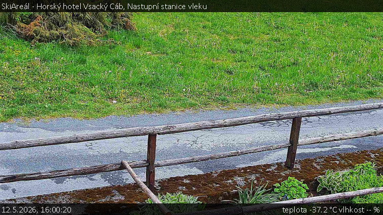 SkiAreál - Horský hotel Vsacký Cáb - Nastupní stanice vleku - 12.5.2026 v 16:00