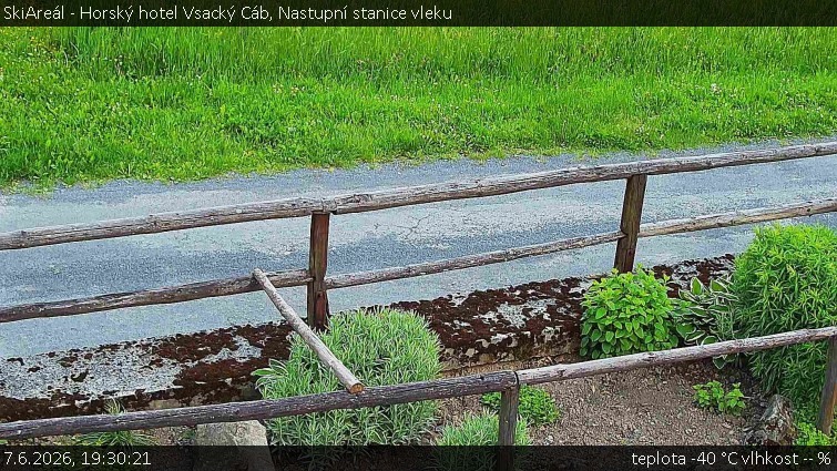 SkiAreál - Horský hotel Vsacký Cáb - Nastupní stanice vleku - 7.6.2026 v 19:30