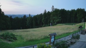 SkiAreál – Berghotel Vsacký Cáb - Einstiegsstation des Skilifts - 1.8.2026 v 04:45 SkiAreál – Berghotel Vsacký Cáb - Einstiegsstation des Skilifts - 1.8.2026 v 04:45