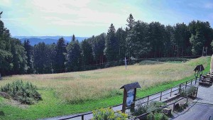 SkiAreál – Berghotel Vsacký Cáb - Einstiegsstation des Skilifts - 1.8.2026 v 10:45 SkiAreál – Berghotel Vsacký Cáb - Einstiegsstation des Skilifts - 1.8.2026 v 10:45