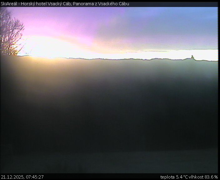 SkiAreál - Horský hotel Vsacký Cáb - Panorama z Vsackého Cábu - 21.12.2025 v 07:45