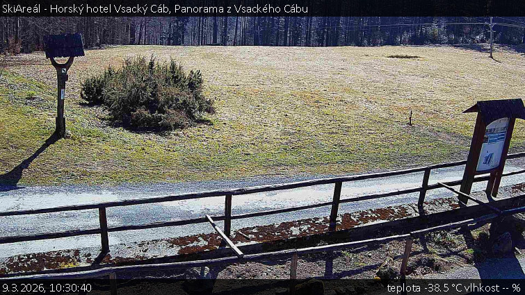 SkiAreál - Horský hotel Vsacký Cáb - Panorama z Vsackého Cábu - 9.3.2026 v 10:30