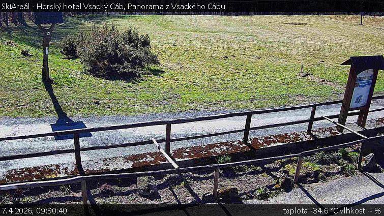 SkiAreál - Horský hotel Vsacký Cáb - Panorama z Vsackého Cábu - 7.4.2026 v 09:30