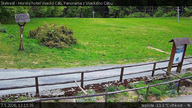 SkiAreál - Horský hotel Vsacký Cáb - Panorama z Vsackého Cábu - 7.5.2026 v 13:15