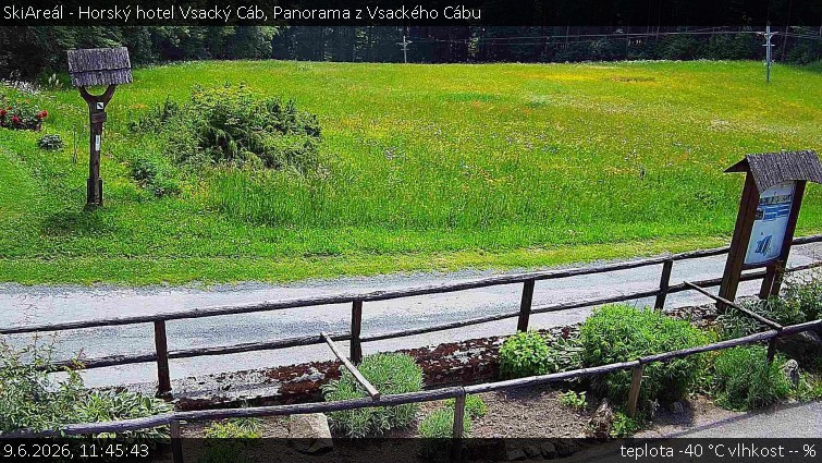 SkiAreál - Horský hotel Vsacký Cáb - Panorama z Vsackého Cábu - 9.6.2026 v 11:45