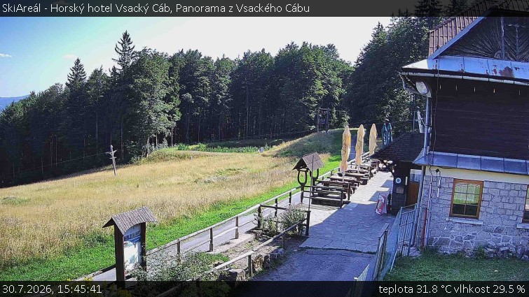 SkiAreál - Horský hotel Vsacký Cáb - Panorama z Vsackého Cábu - 30.7.2026 v 15:45