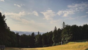SkiAreál – Berghotel Vsacký Cáb - Betreten der Laufbahnen - 1.8.2026 v 07:46 SkiAreál – Berghotel Vsacký Cáb - Betreten der Laufbahnen - 1.8.2026 v 07:46