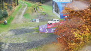 Skiareál Bílá - Lanovka - výstupní stanice - 24.10.2025 v 11:31