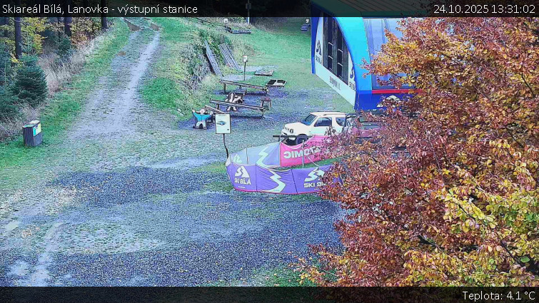 Skiareál Bílá - Lanovka - výstupní stanice - 24.10.2025 v 13:31 Skiareál Bílá - Lanovka - výstupní stanice - 24.10.2025 v 13:31
