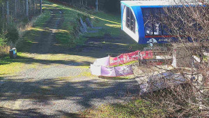 Skiareál Bílá - Lanovka - výstupní stanice - 6.11.2025 v 11:01 Skiareál Bílá - Lanovka - výstupní stanice - 6.11.2025 v 11:01