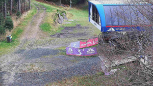 Skiareál Bílá - Lanovka - výstupní stanice - 8.11.2025 v 08:31