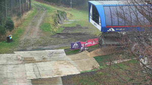 Skiareál Bílá - Lanovka - výstupní stanice - 15.11.2025 v 09:31 Skiareál Bílá - Lanovka - výstupní stanice - 15.11.2025 v 09:31