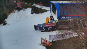Skiareál Bílá - Lanovka - výstupní stanice - 7.12.2025 v 08:01 Skiareál Bílá - Lanovka - výstupní stanice - 7.12.2025 v 08:01