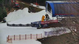 Skiareál Bílá - Lanovka - výstupní stanice - 8.12.2025 v 12:01