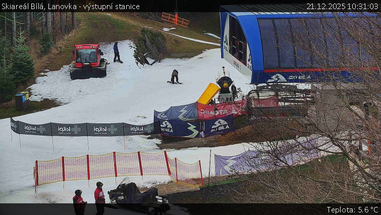 Skiareál Bílá - Lanovka - výstupní stanice - 21.12.2025 v 10:31