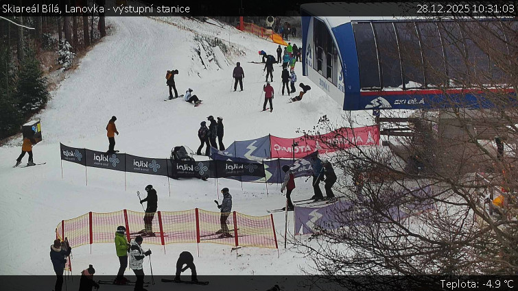 Skiareál Bílá - Lanovka - výstupní stanice - 28.12.2025 v 10:31