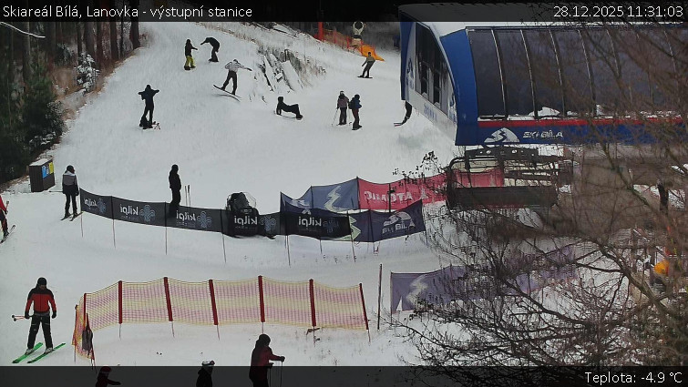 Skiareál Bílá - Lanovka - výstupní stanice - 28.12.2025 v 11:31